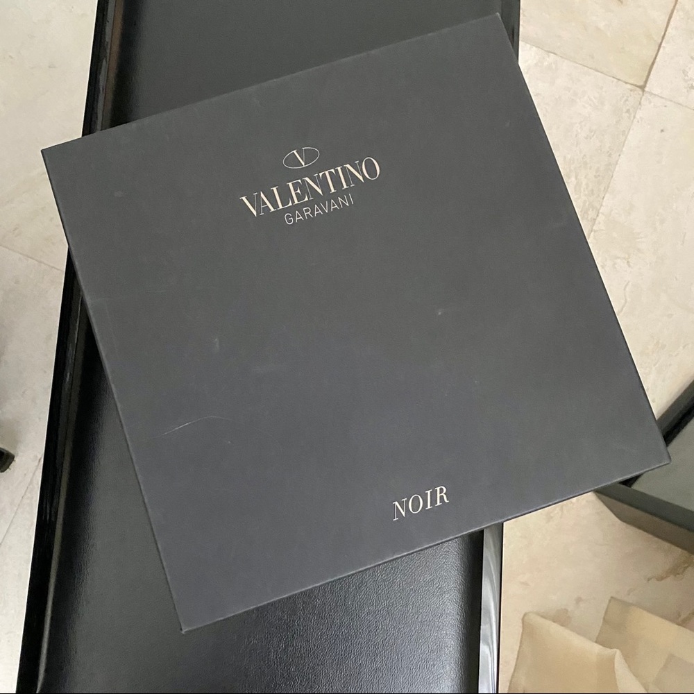 AUTH VALENTINO GARAVANI BLACK SHOE BOX - Picture 9 of 12